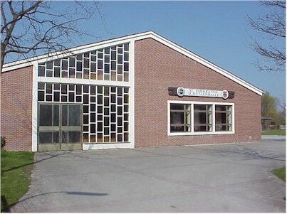Bild_neue_Schuetzenhalle Repräsentativ präsentiert sich der Eingangsbereich der Störmeder Schützenhalle